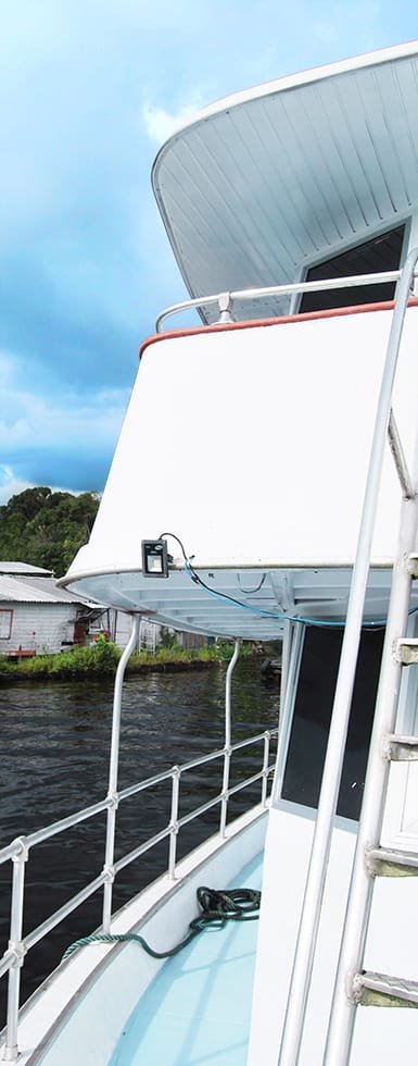 Navegação a bordo na Amazônia